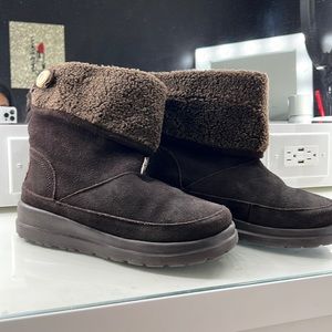 Dark brown Sherpa w/buttons Skechers weather proof boots